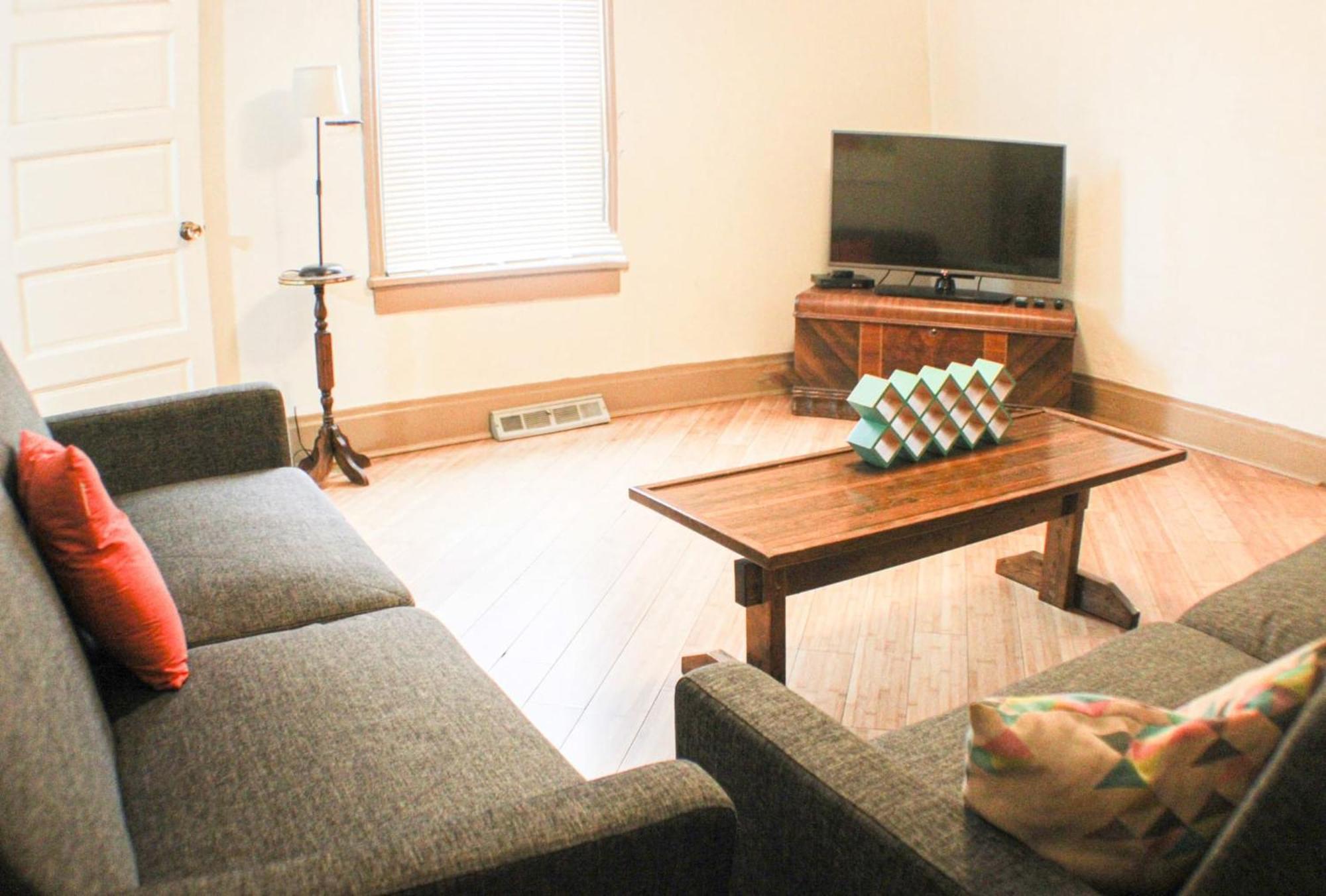 Comfortable Apartment - Pittsburgh'S Little Italy Exterior photo